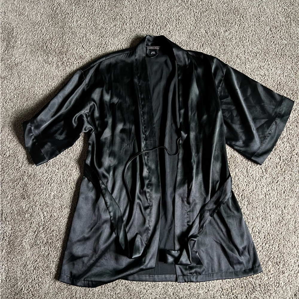 Victoria’s Secret Satin Short Robe - Black